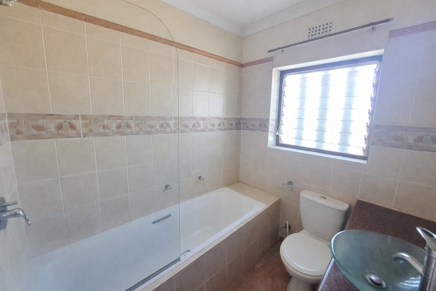 To Let 3 Bedroom Property for Rent in Sunridge Western Cape